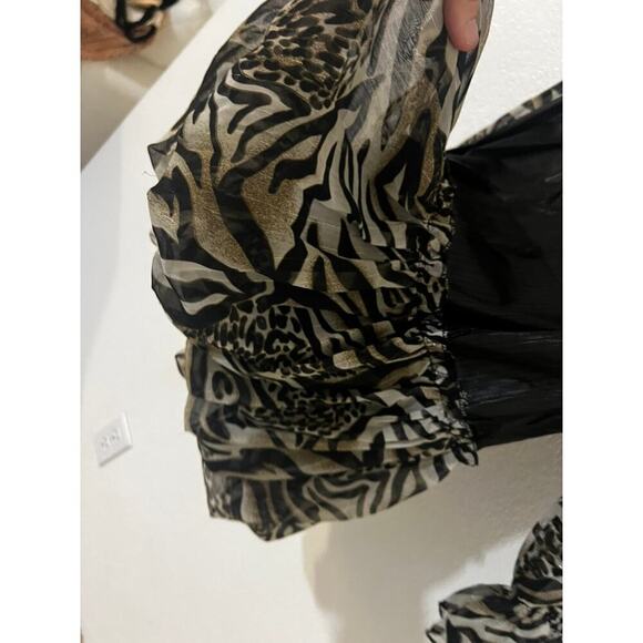 NWT Pretty Angel zebra & black top w sheer sleeves dressy beaded size M - Picture 6 of 11